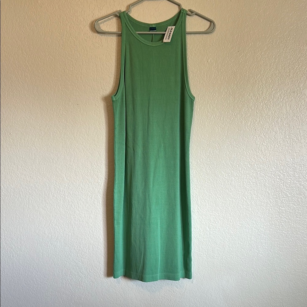 Green Sleeveless Dress